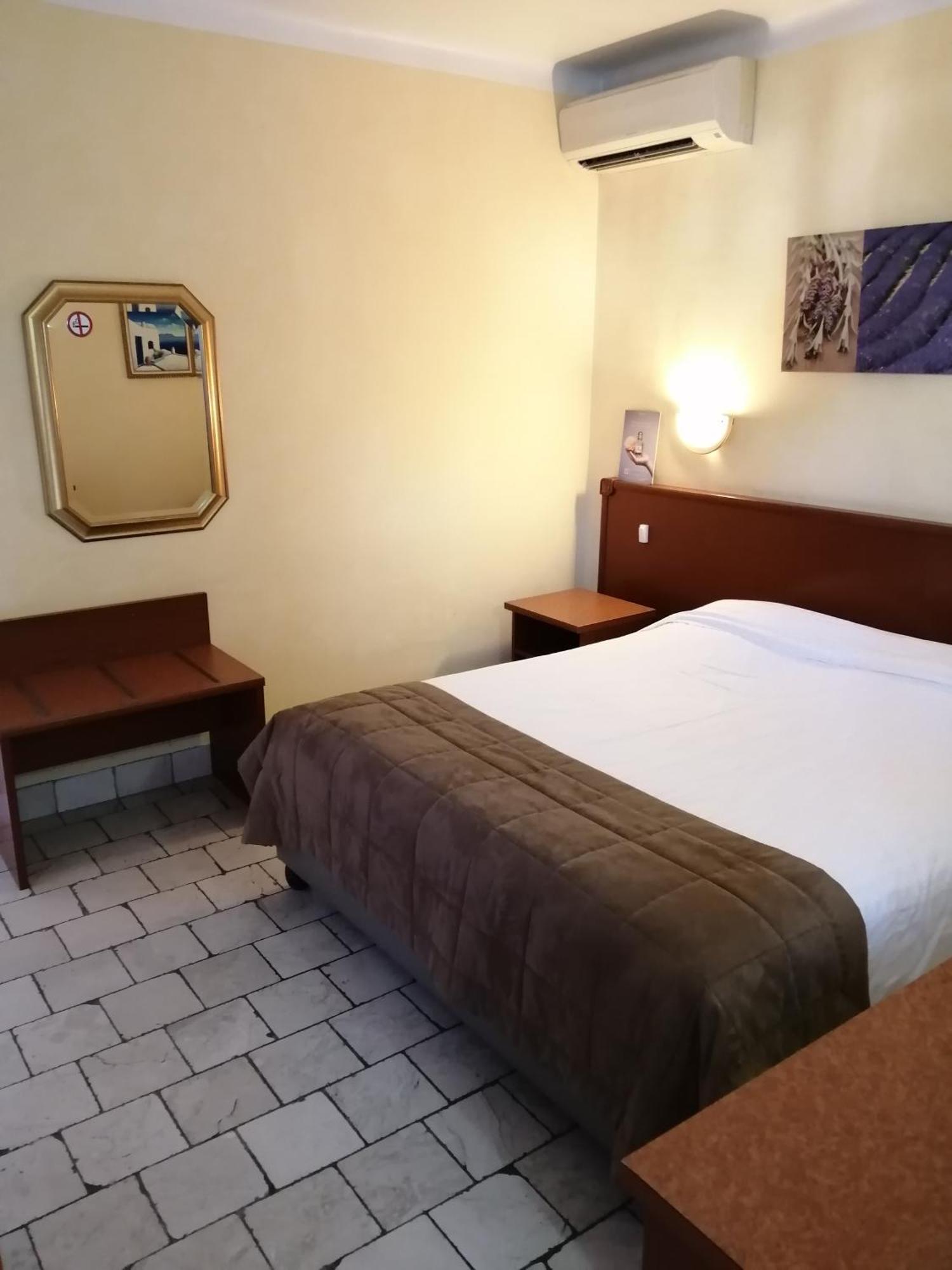 Auberge Les Aromes Грасс Экстерьер фото